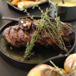 hovedret social dining